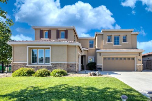 764 Canterbury Cir, Vacaville, CA 95687-8226