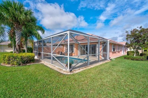 10652 Hartwick Dr, Fort Pierce FL  34987-1923 exterior