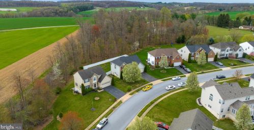 3555 Hardwood Ter, Spring Grove PA  17362-9104 exterior
