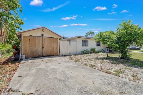 5278 Floridan Ave, Naples, FL 34113-8712