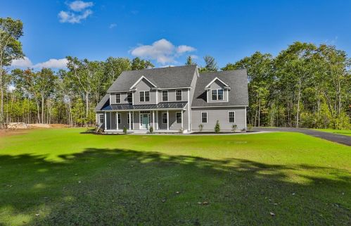 29 Countryside Dr, Brookline, NH 03033-4425