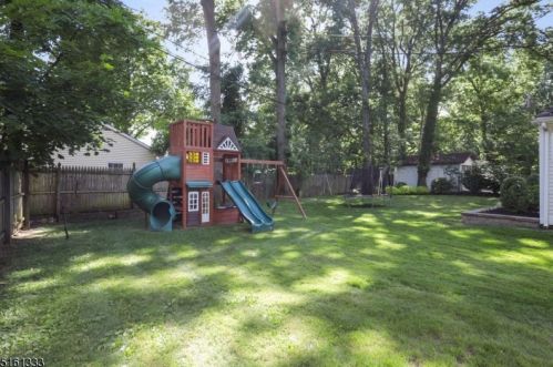 8 Emerson Pl, Montclair NJ  07043-1510 exterior