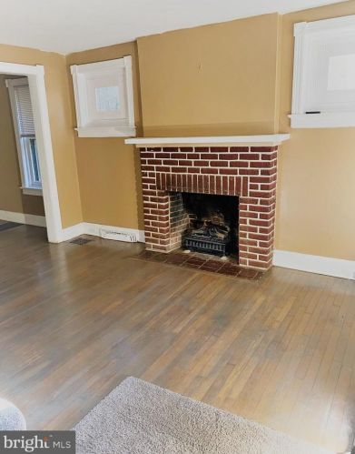 468 Stuyvesant Ave, Trenton NJ  08618-4127 exterior