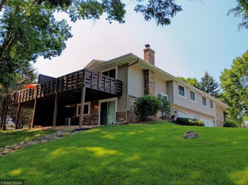 9633 Ensign Cir, Minneapolis, MN 55438-1627