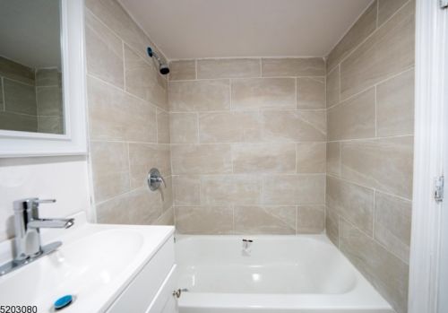 76 25th St, Bayonne NJ  07002-4937 exterior