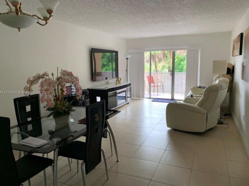 1900 68th St, Hialeah, FL 33014-4401