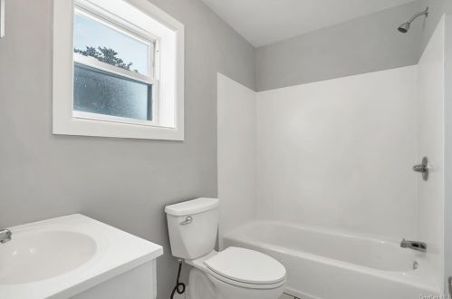 133 Rhodes St, New Rochelle NY  10801-4341 exterior