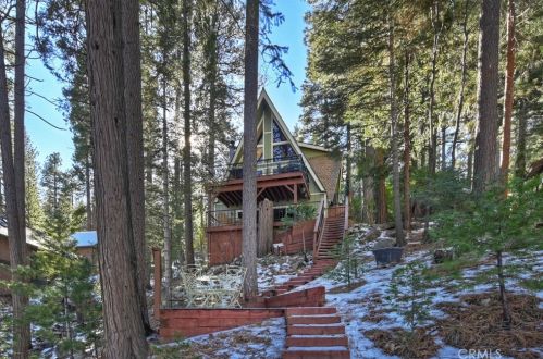 185 Fairway Dr, Lake Arrowhead, CA