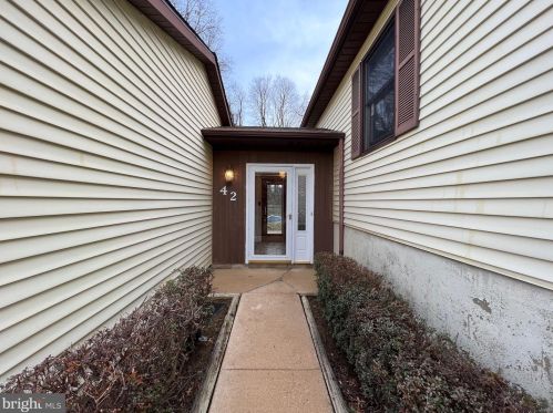 42 Courtland Cir, Bear, DE 19701-1201