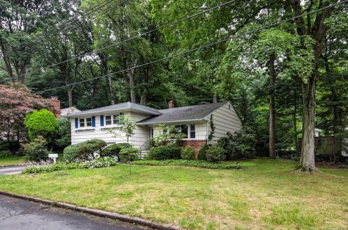 7 Kaateskill Pl, Scarsdale, NY 10583-1217