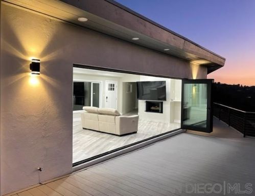 1110 Monterey Dr, El Cajon CA  92020-6718 exterior