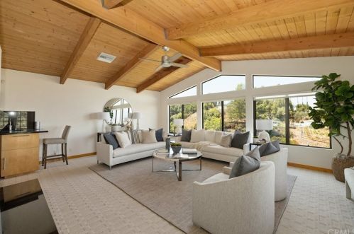 49 Rockinghorse Rd, Rancho Palos Verdes CA  90275-6569 exterior