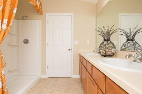 6736 Eagle Feather Dr, Riverview FL 33578-8816 exterior