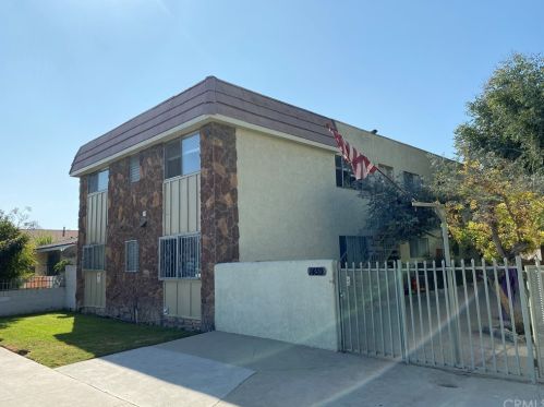 1459 Gardenia Ave, Long Beach, CA 90813-2559