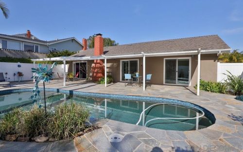 3924 Southview Dr, San Diego CA 92117-5347 exterior