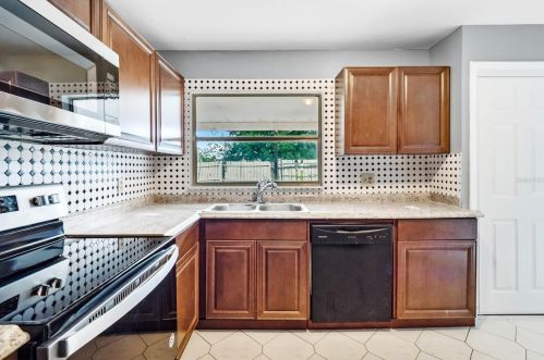 61 Trotters Cir, Kissimmee, FL 34743-7729