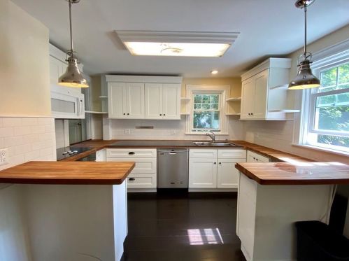 15 Findlay Pl, Middletown RI  02840-2207 exterior