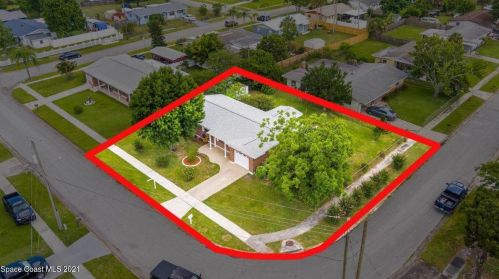 2558 Stratford Dr, Cocoa FL  32926-4319 exterior