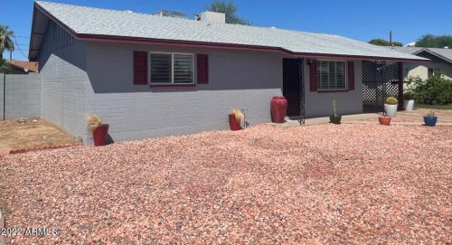 3524 Echo Ln, Phoenix AZ  85051-4752 exterior