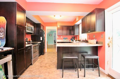 111 Princess Anne Dr, East Freehold NJ  07728-3066 exterior