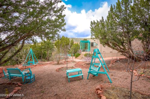 105 Castle Rock Trl, Sedona AZ 86336-6820 exterior