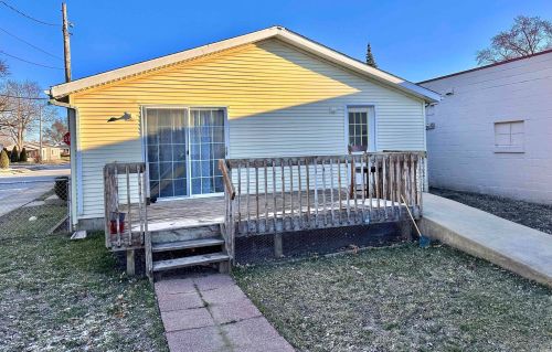 201 Jefferson Blvd, Mishawaka IN  46545-0056 exterior