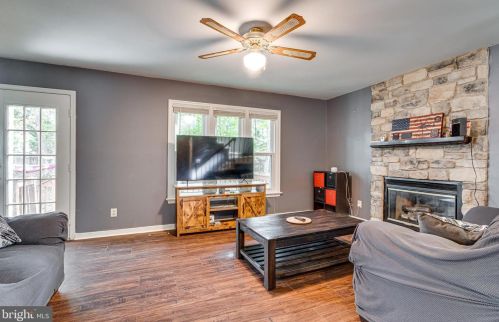 6404 Forest Grove Dr, Fredericksburg VA  22407-6344 exterior