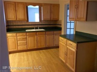 16317 Throckley Ave, Cleveland OH  44128-1375 exterior