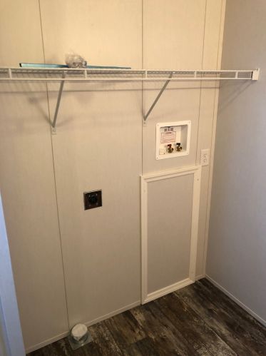 40 Brookwood Dr, Salem NH  03079-3017 exterior