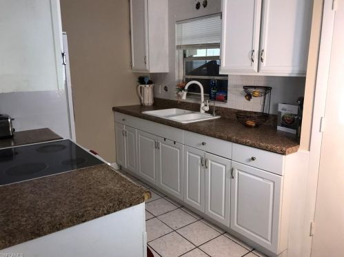 5449 Hunter Blvd, Naples, FL 34116-5565