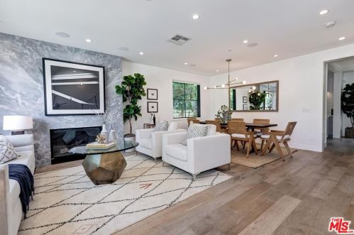 12712 Sarah St, North Hollywood, CA 91604-1135