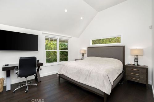 864 Kenneth Rd, Glendale CA  91202-1448 exterior