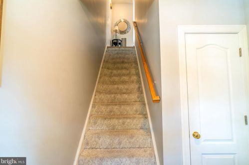 211 Shaw Ct, Fredericksburg VA  22405-2688 exterior