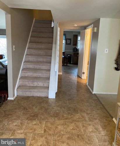 11 Oleander Dr, Mount Laurel, NJ 08054-3602