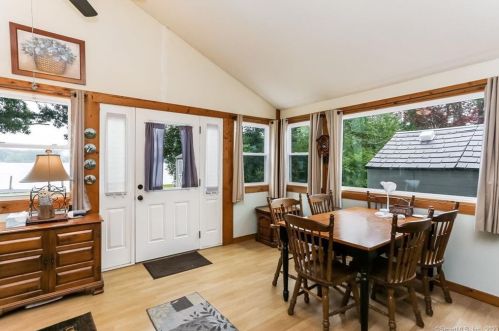 7 Lk Shr Dr, Exeter CT 06249-1934 exterior