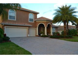 215 Petrel Trl, Bradenton, FL 34212-2995