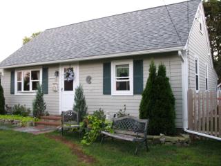 33 Wyola Rd, Hull MA  02045-3143 exterior