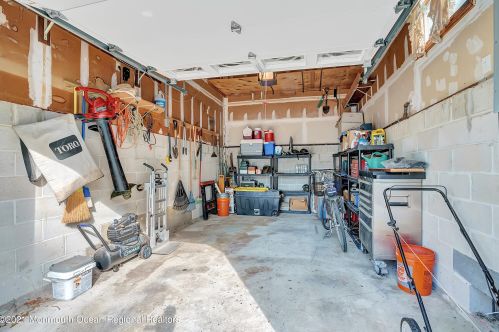 61 Venice Dr, Bricktown NJ  08723-6976 exterior