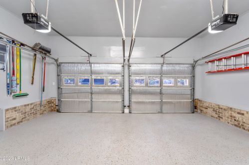 37 Royal Pines Blvd, Beaufort SC  29907-1921 exterior