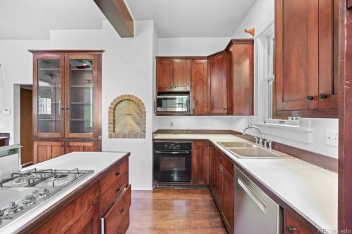 372 Ogden St, Denver CO 80218-3812 exterior