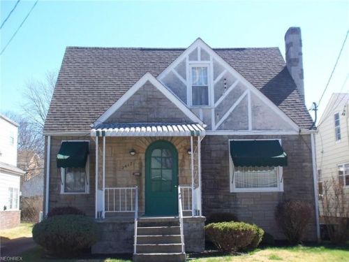 2412 Oak St, Parkersburg WV  26101-2804 exterior