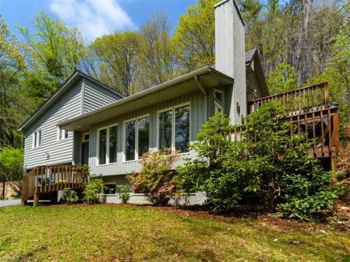27 Mann Rd, Asheville, NC 28805-1110