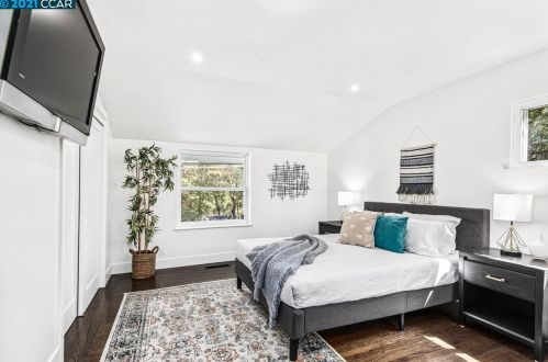 392 Moraga Way, Orinda CA  94563-3805 exterior