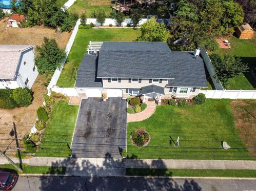 129 Adams St, Deer Park NY  11729-3025 exterior