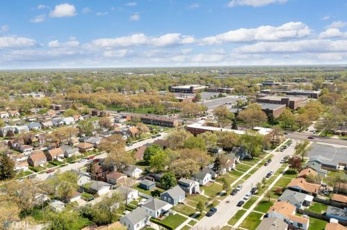 6817 Woodmar Ave, Hammond, IN 46323-1451
