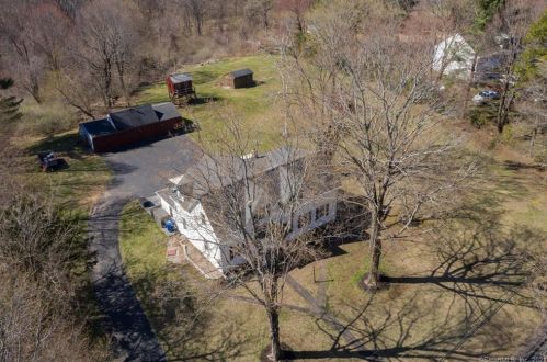 88 Mountain Rd, Farmington, CT 06032-2436