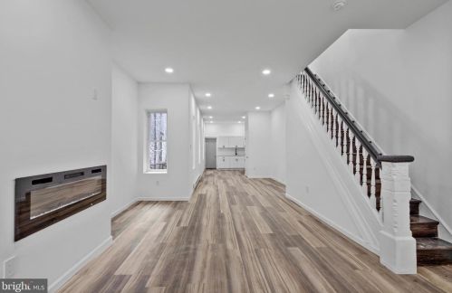 5736 Arch St, Philadelphia, PA 19139-2418