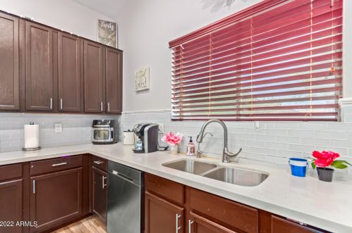 10517 Magnolia St, Tolleson AZ  85353-5623 exterior