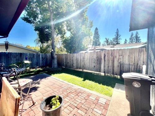 6938 Hidden Brook Ln, Citrus Heights CA  95621-8373 exterior