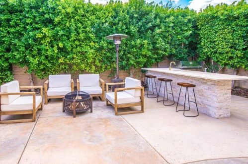 79 Calle Manzanita, Rancho Mirage CA  92270-4140 exterior